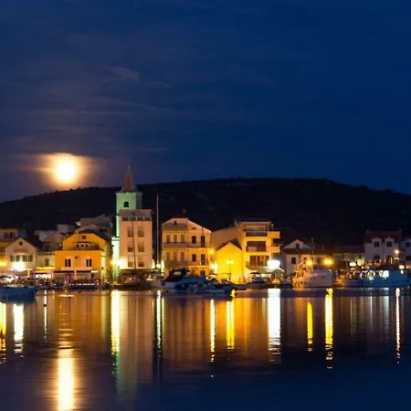 Spider Apartamento Pirovac